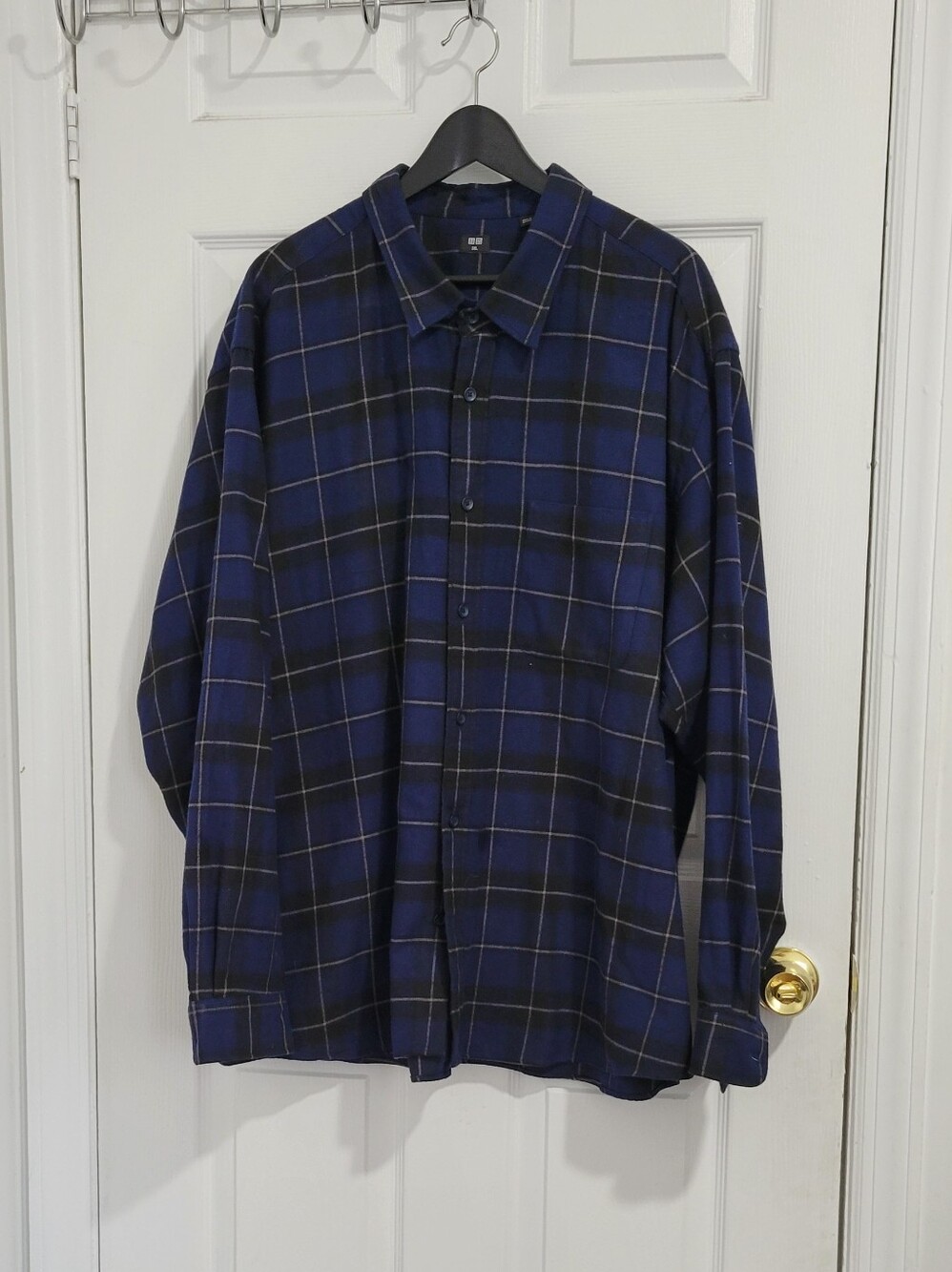 UNIQLOBlue and Black Plaid Button-Up Shirt MENS